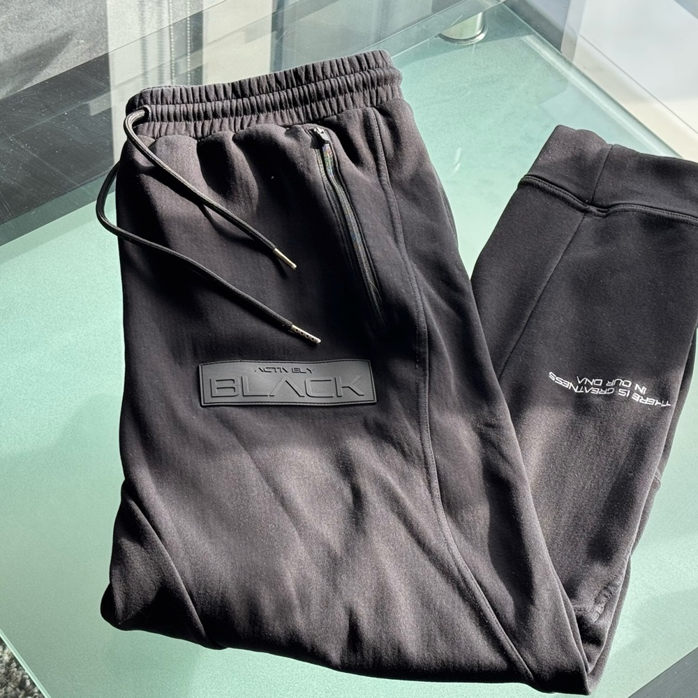 BLVCK Brand! Men’s black jogger sweatpants.